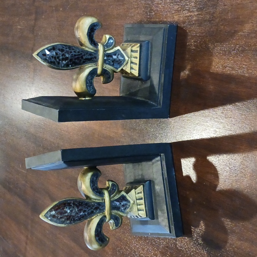 Bookends with Fleur-De-Lis Design